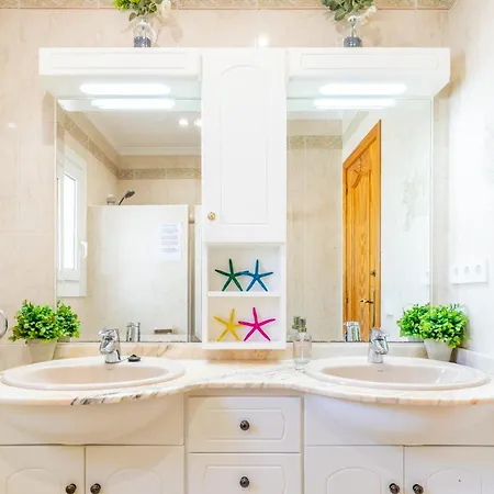 Nicole By Sun & Sea Homes Villa